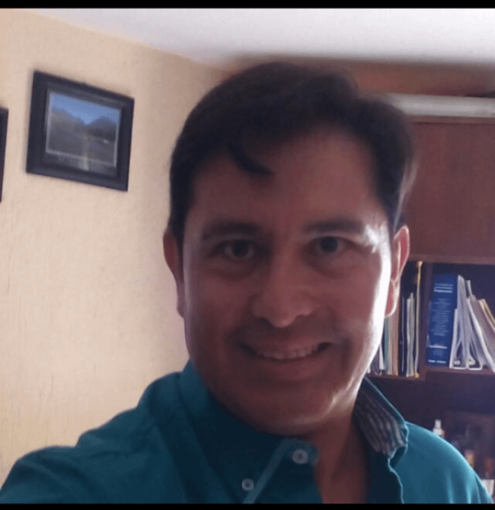 Dr. Fernando Villanueva